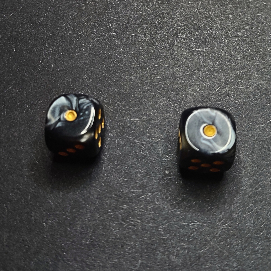 Dice Stud Earrings (One Dice)